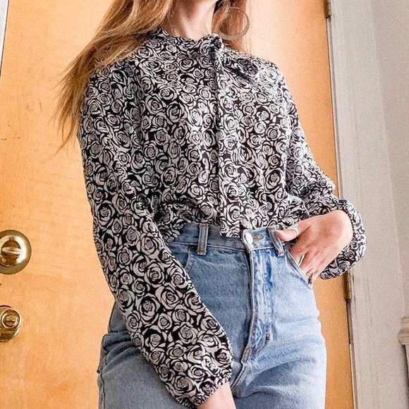 Vintage 80s Rose Print Pussy Bow Blouse - Picture 1 of 4